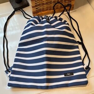Scout Old School Drawstring Backpack in Navy with White Stripes NWOT